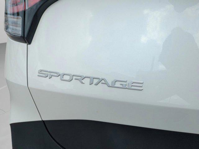 new 2025 Kia Sportage Hybrid car, priced at $28,192