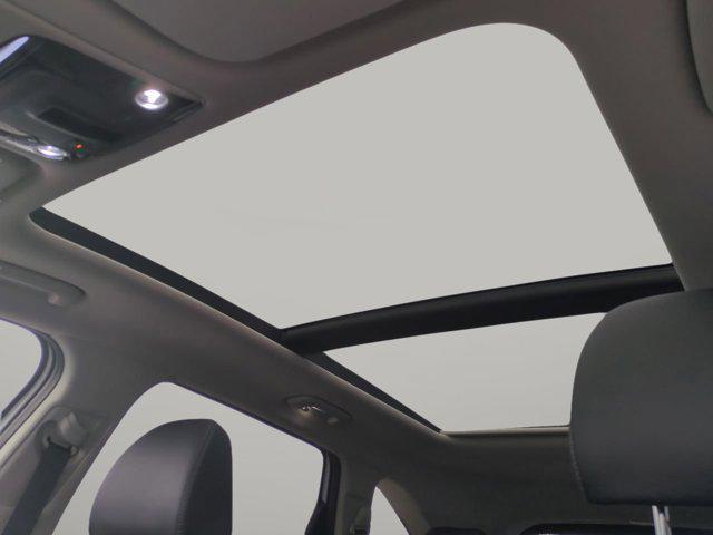 new 2025 Kia Sorento car, priced at $38,833