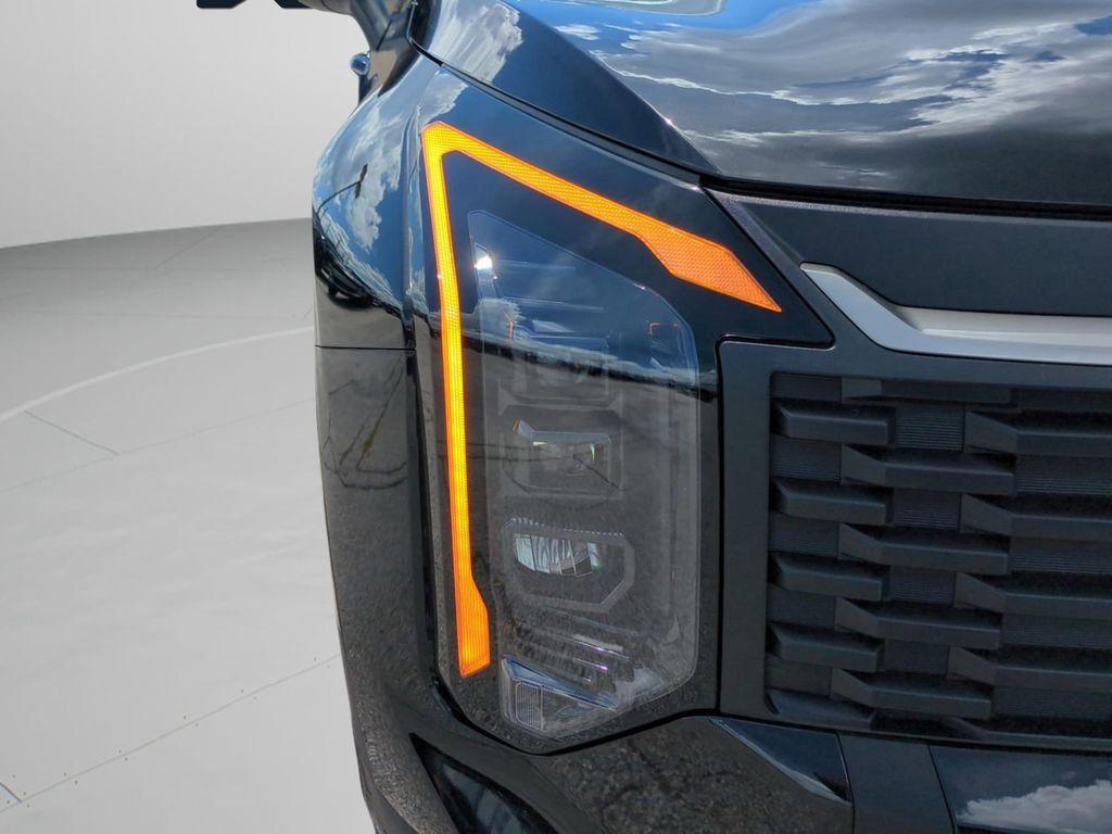 new 2026 Kia Sportage Hybrid car, priced at $29,634