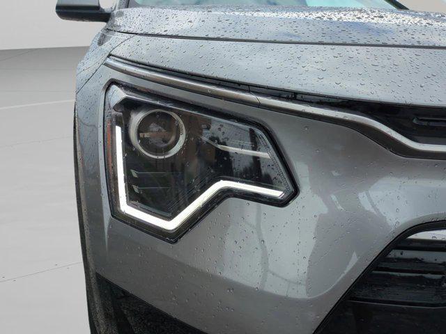 new 2025 Kia Niro car, priced at $31,304