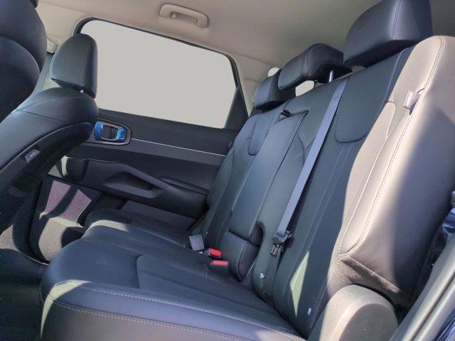 new 2025 Kia Sorento car, priced at $33,747
