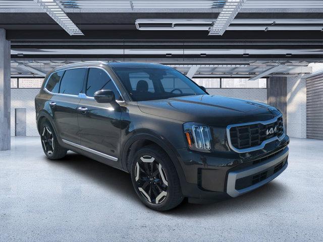 used 2023 Kia Telluride car, priced at $32,100