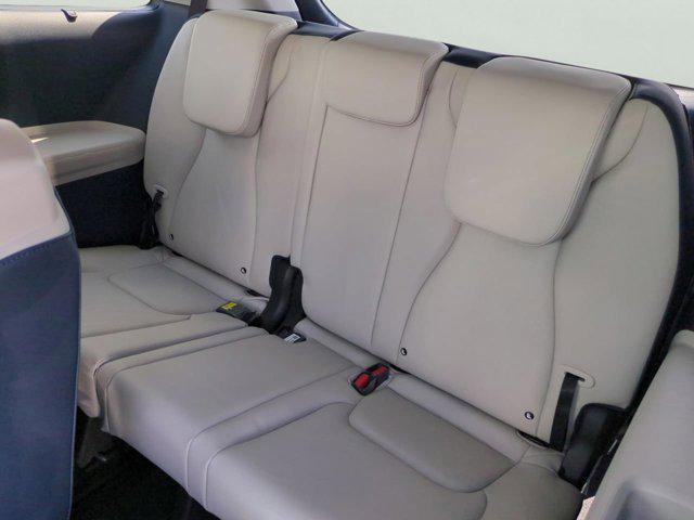 new 2025 Kia Carnival car, priced at $39,638