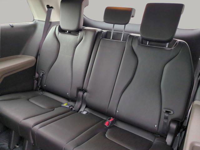 new 2025 Kia Carnival car, priced at $39,991