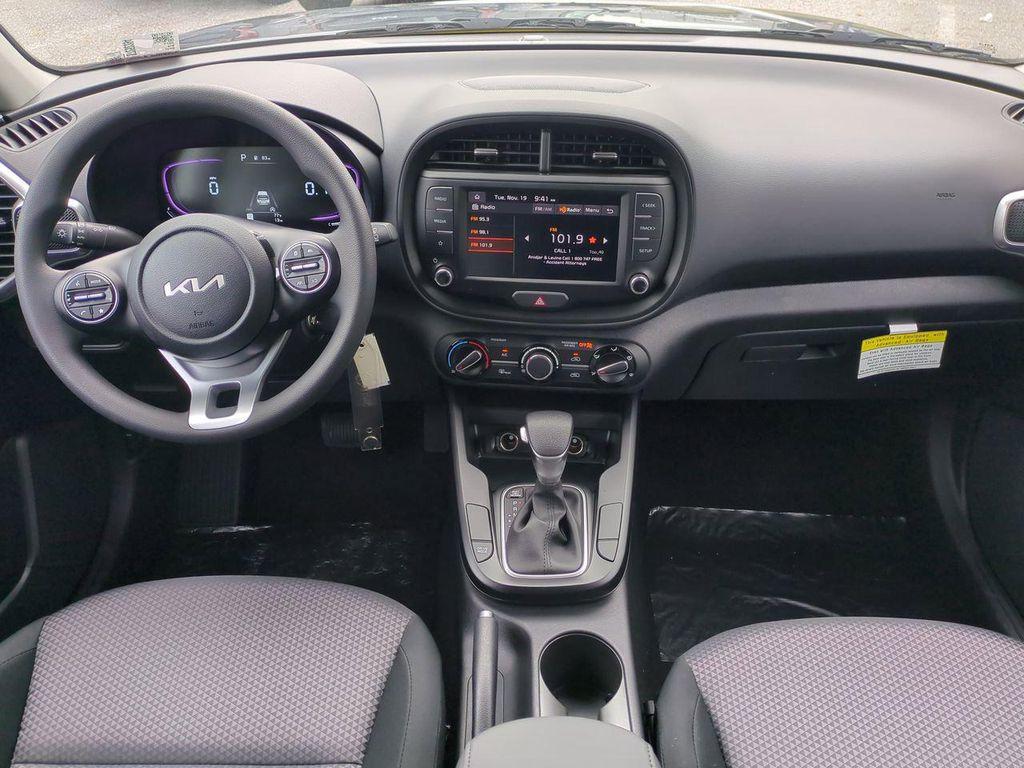 new 2025 Kia Soul car, priced at $19,989