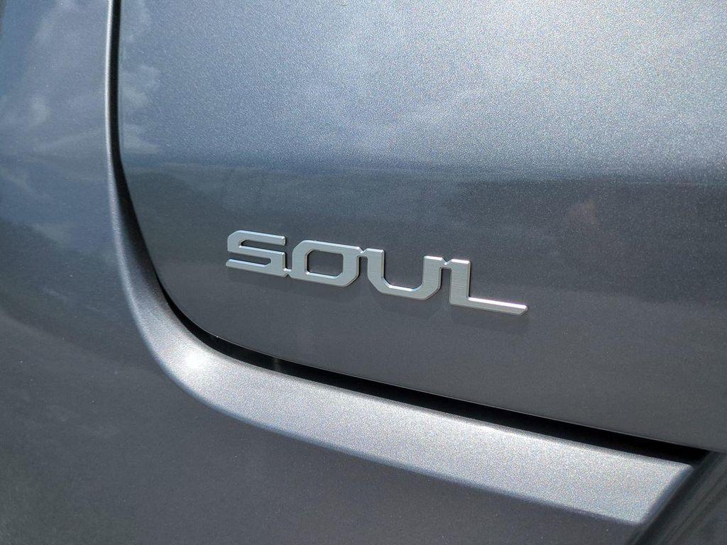 new 2025 Kia Soul car, priced at $19,989