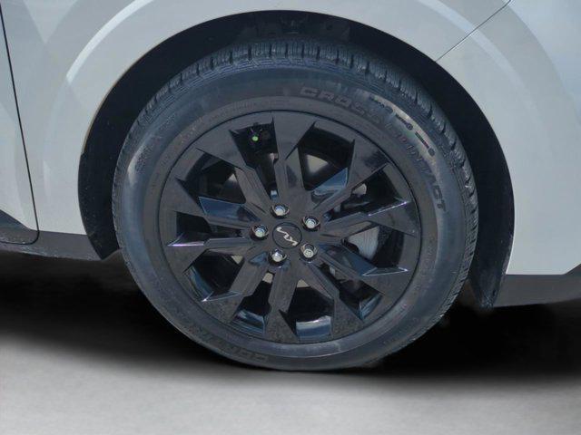 used 2024 Kia Carnival car, priced at $41,506