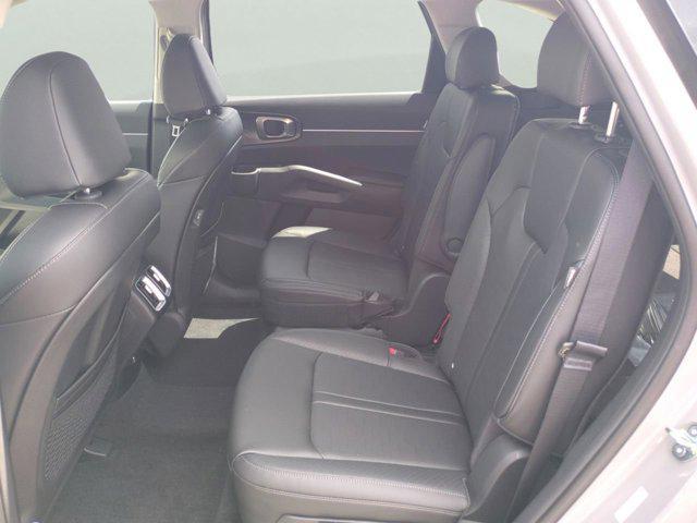 new 2025 Kia Sorento car, priced at $39,034