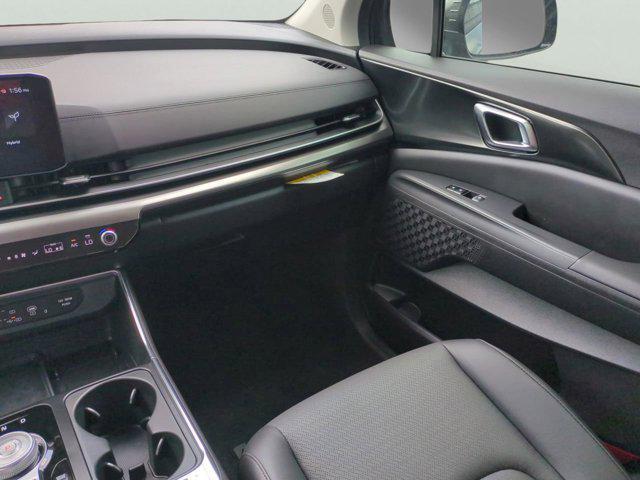 new 2025 Kia Carnival Hybrid car, priced at $50,636