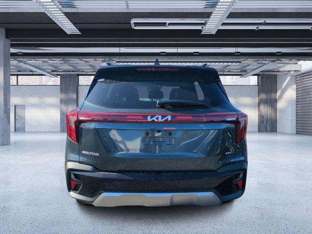 new 2025 Kia Seltos car, priced at $27,718