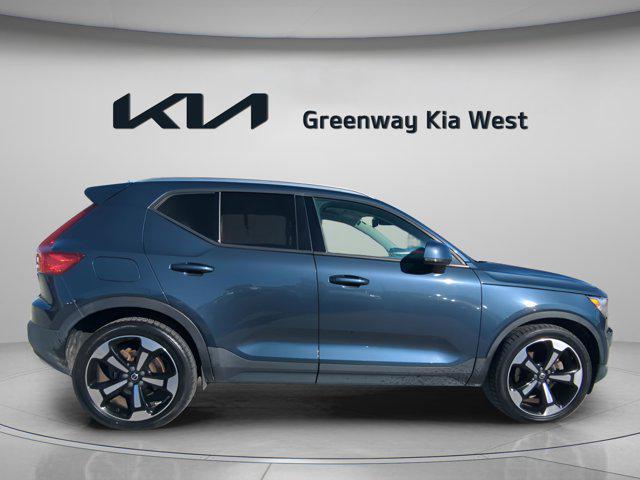used 2021 Volvo XC40 car, priced at $19,385