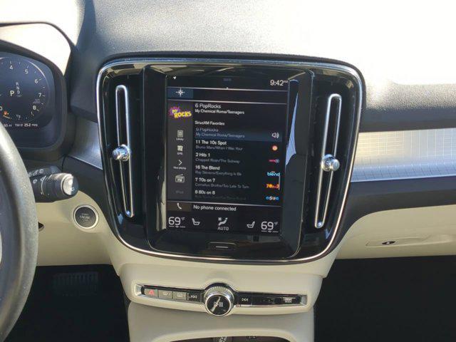 used 2021 Volvo XC40 car, priced at $19,385