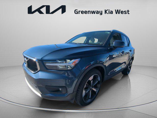 used 2021 Volvo XC40 car, priced at $19,385