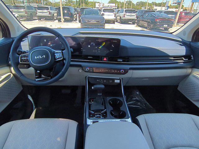 new 2025 Kia Carnival car, priced at $42,602