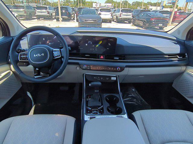 new 2025 Kia Carnival car, priced at $45,196