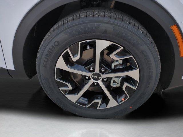 new 2025 Kia Sportage car, priced at $28,721