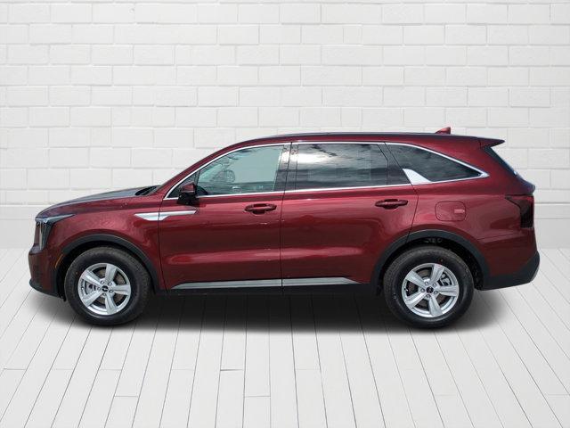 new 2025 Kia Sorento car, priced at $32,043