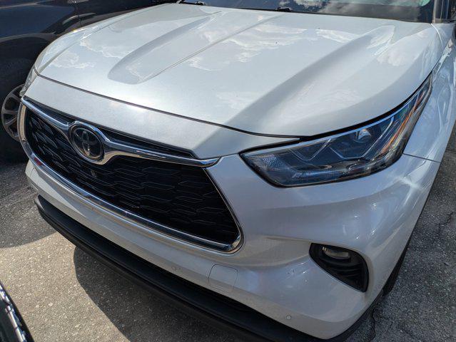 used 2023 Toyota Highlander car, priced at $36,995