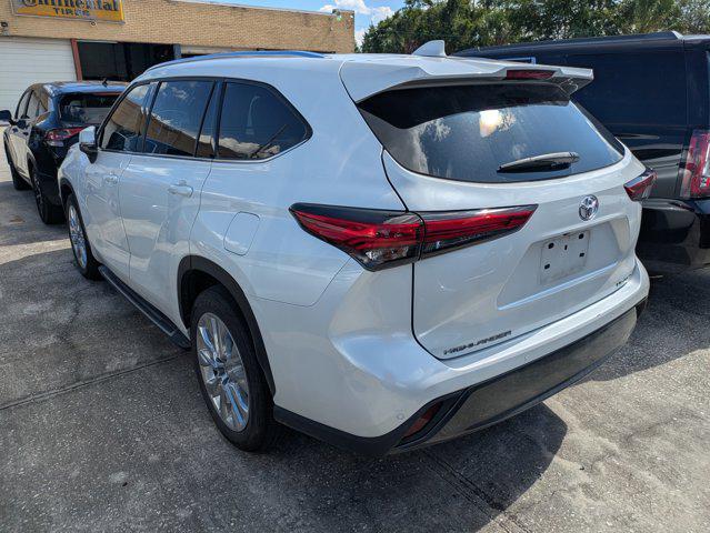 used 2023 Toyota Highlander car, priced at $36,995