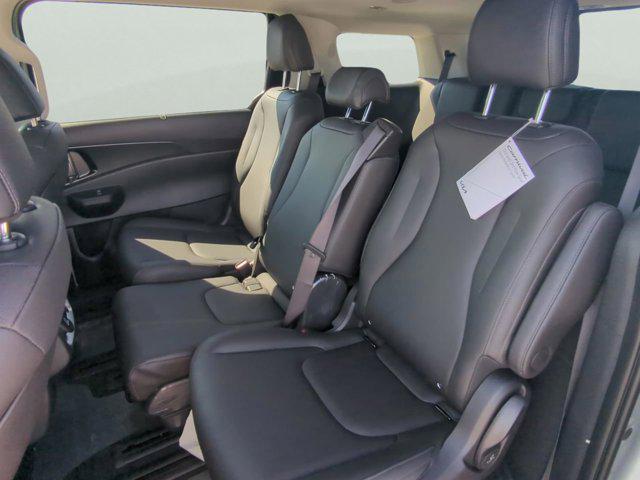 new 2026 Kia Carnival Hybrid car, priced at $47,695