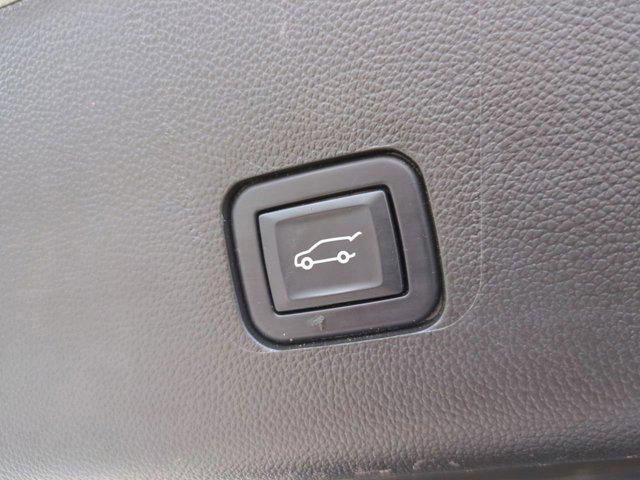 used 2022 Chevrolet Traverse car, priced at $23,785