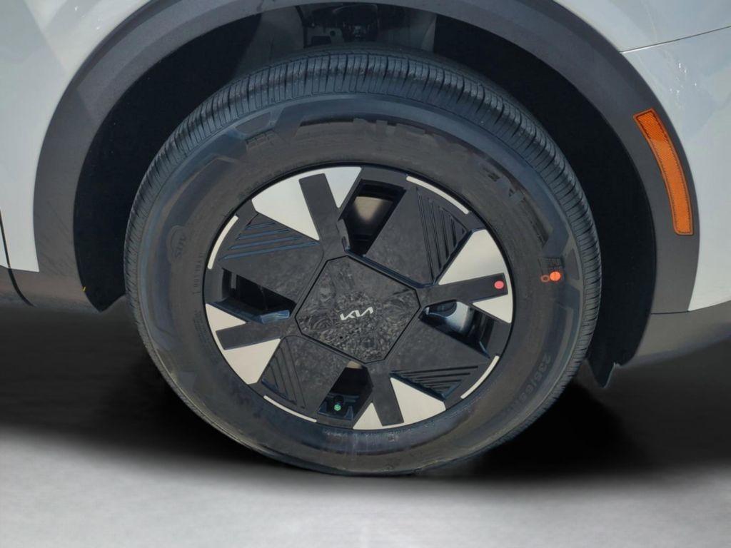 new 2026 Kia Sportage Hybrid car, priced at $29,595