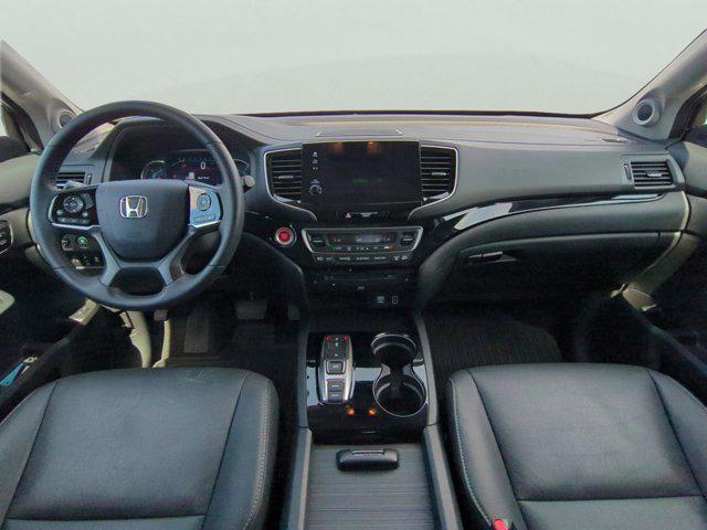 used 2022 Honda Pilot car, priced at $33,671