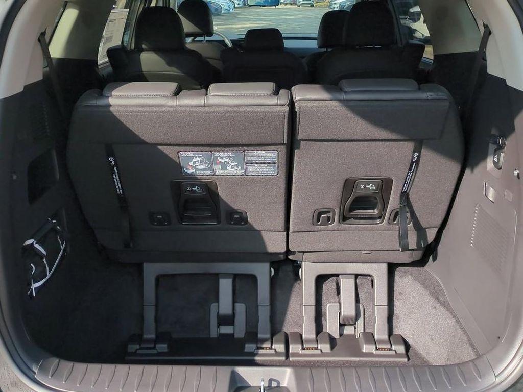 new 2025 Kia Carnival car, priced at $52,600