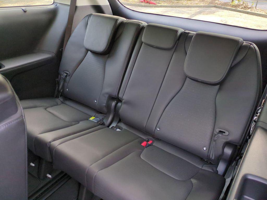 new 2025 Kia Carnival car, priced at $52,600