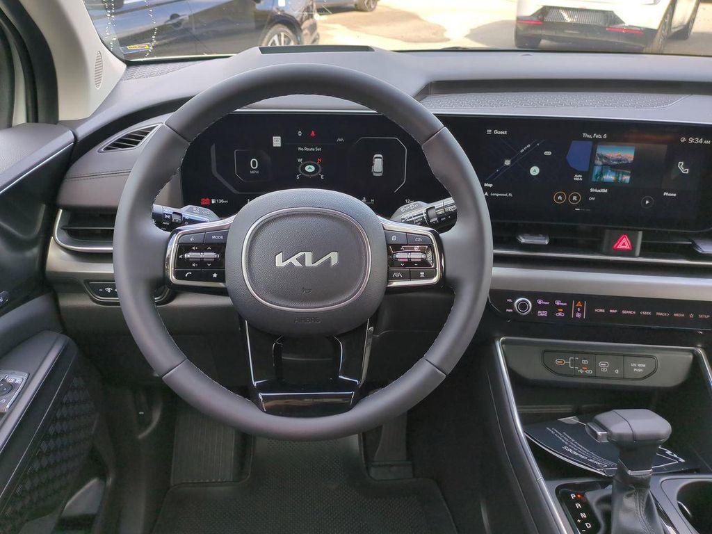 new 2025 Kia Carnival car, priced at $52,600