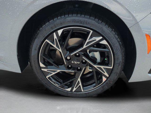 new 2025 Kia K5 car, priced at $28,582