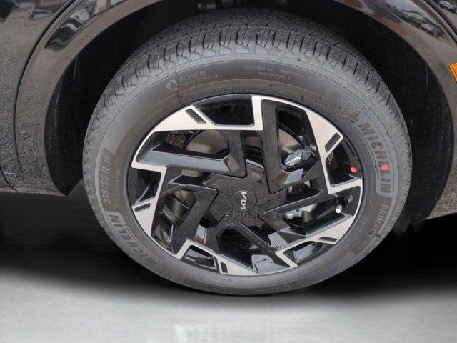 new 2025 Kia Sportage car, priced at $35,175