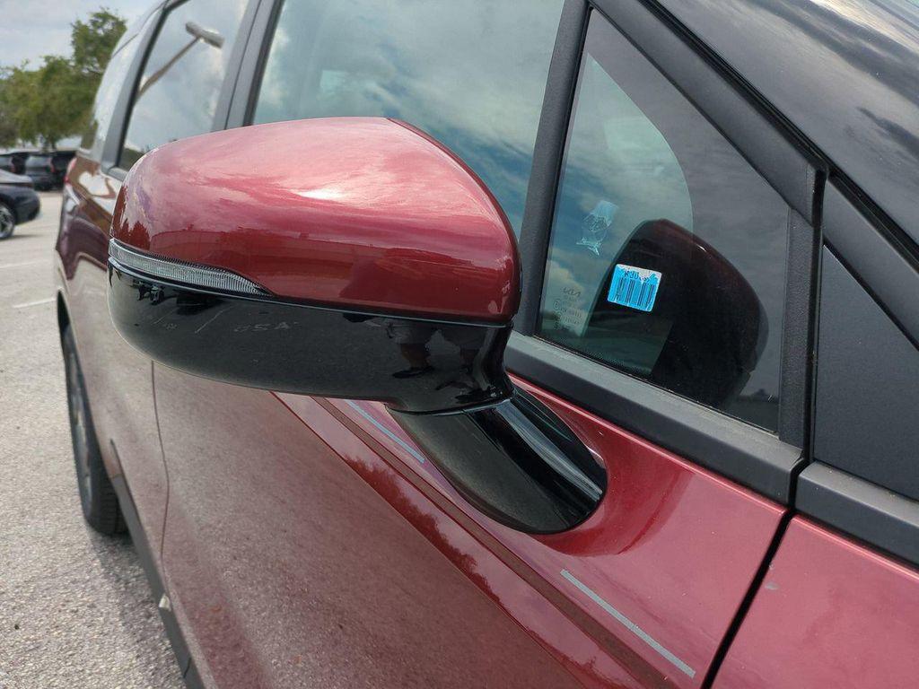 new 2026 Kia Carnival Hybrid car, priced at $41,748