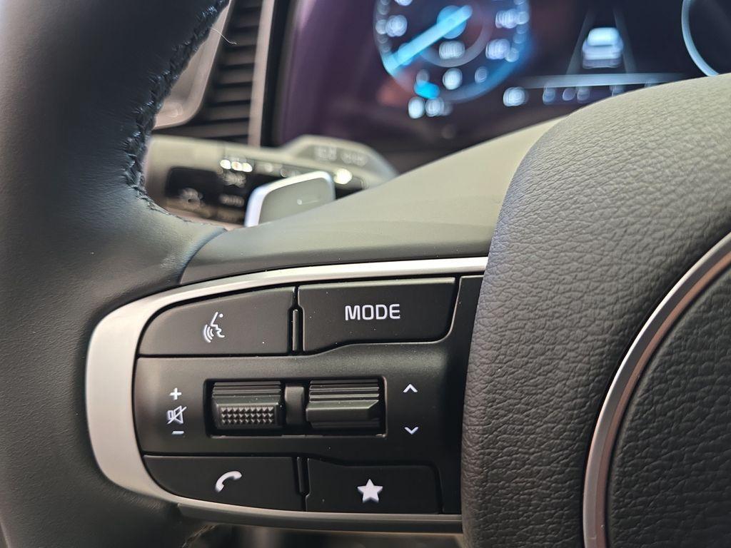 new 2025 Kia Sportage Plug-In Hybrid car, priced at $38,392