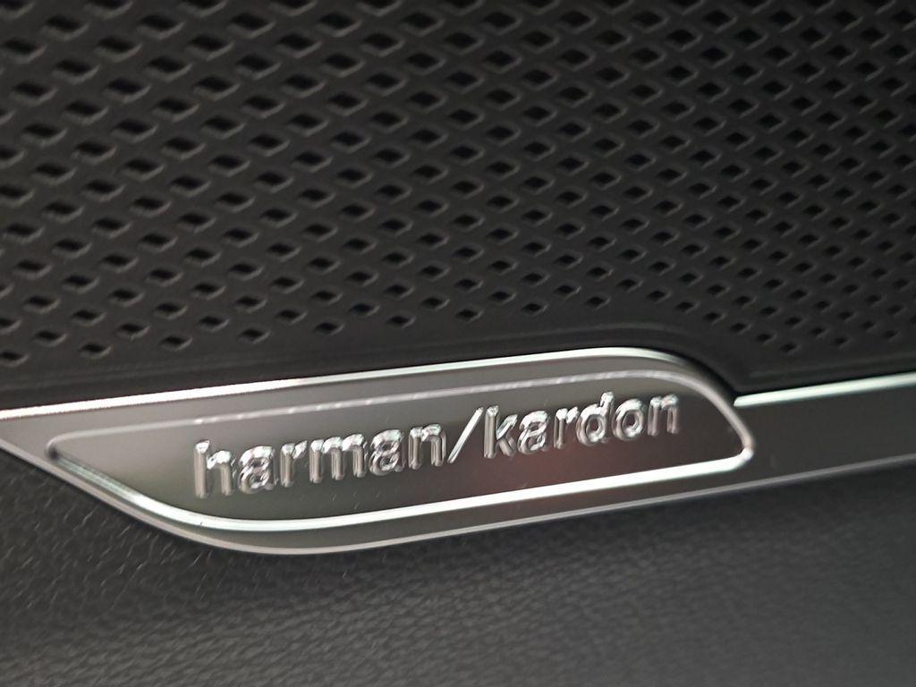 new 2025 Kia Sportage Plug-In Hybrid car, priced at $38,392