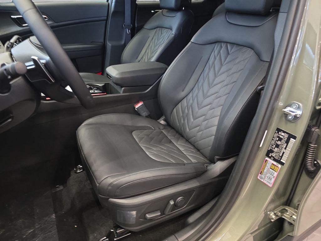 new 2025 Kia Sportage Plug-In Hybrid car, priced at $38,392