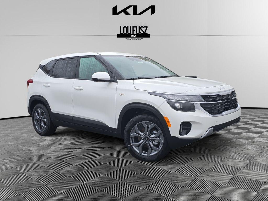 new 2026 Kia Seltos car, priced at $22,900