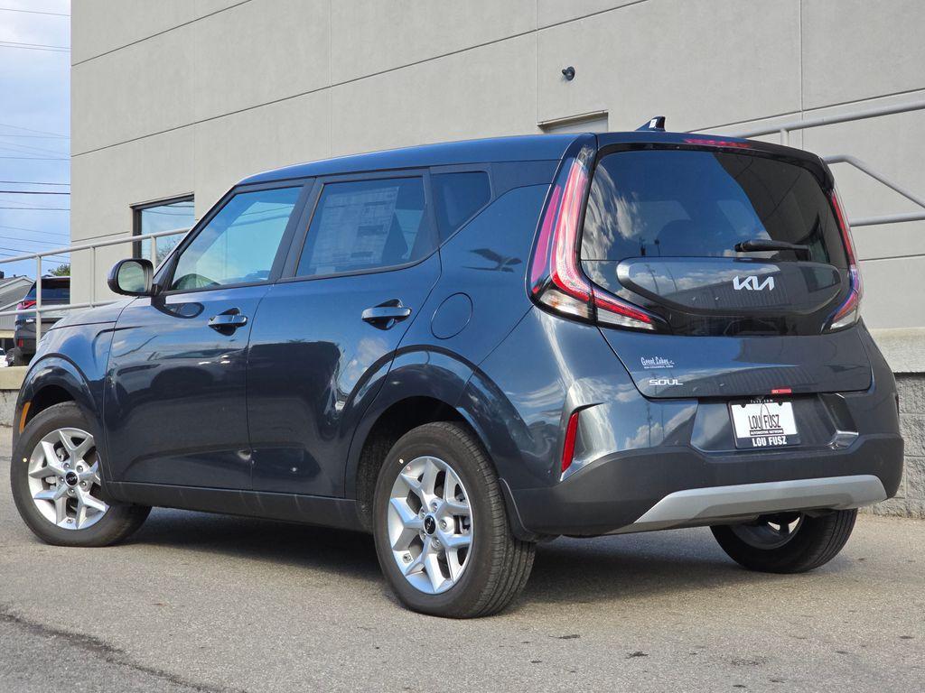 new 2025 Kia Soul car, priced at $21,954