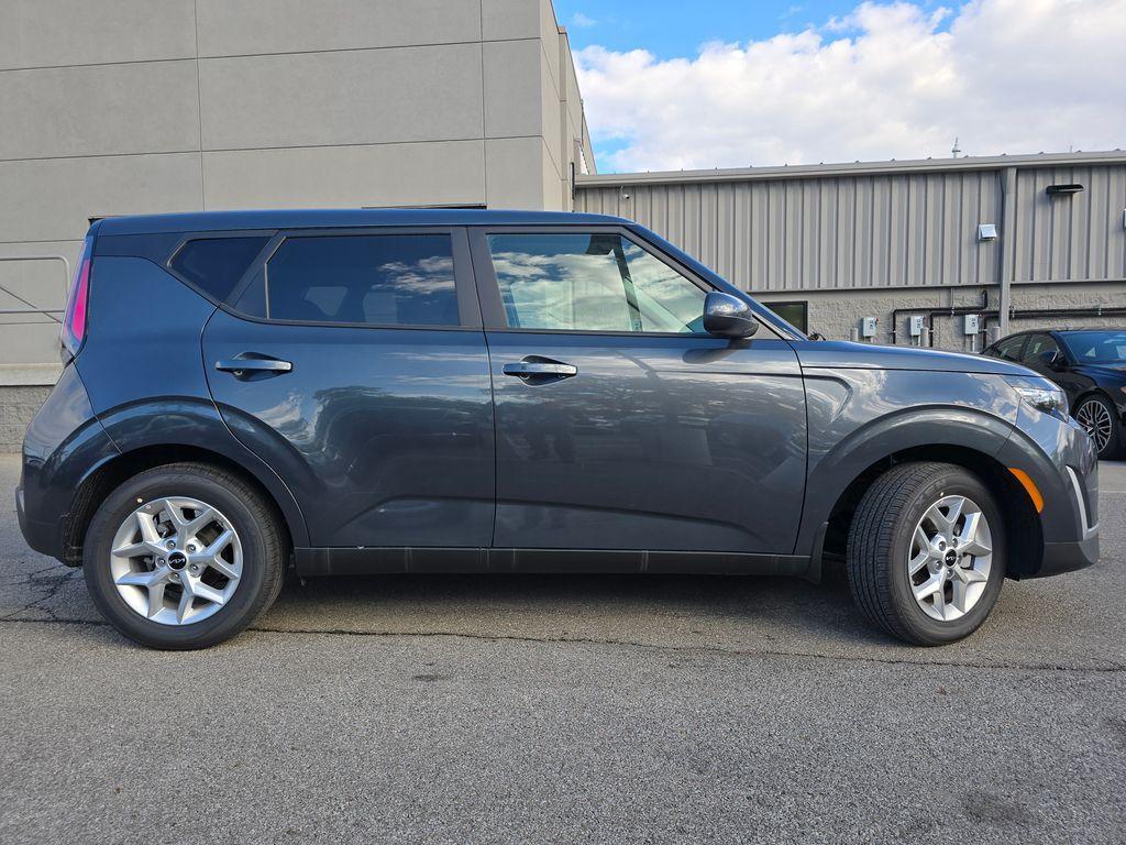 new 2025 Kia Soul car, priced at $21,954