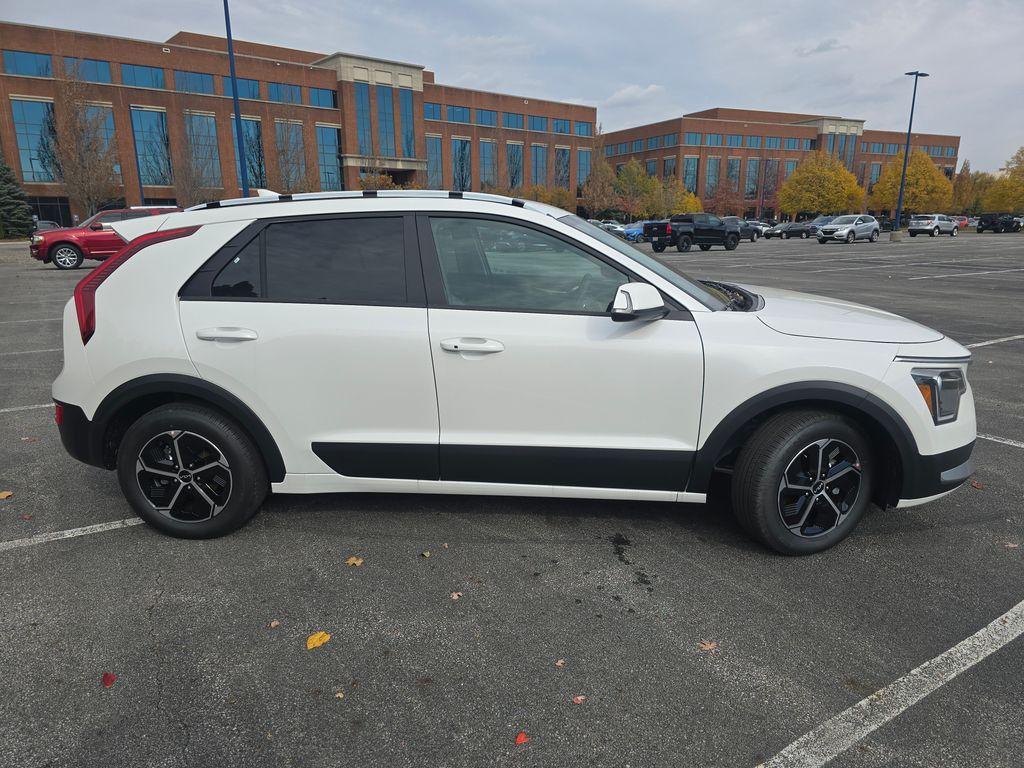 new 2025 Kia Niro car, priced at $25,760