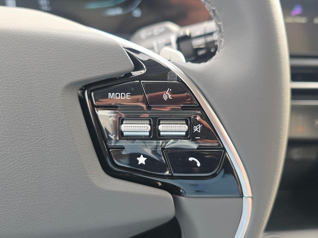 new 2025 Kia Niro car, priced at $25,760
