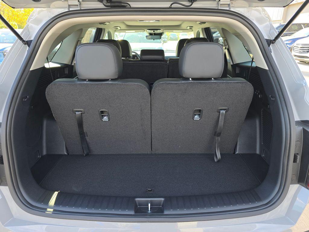 new 2026 Kia Sorento car, priced at $33,137