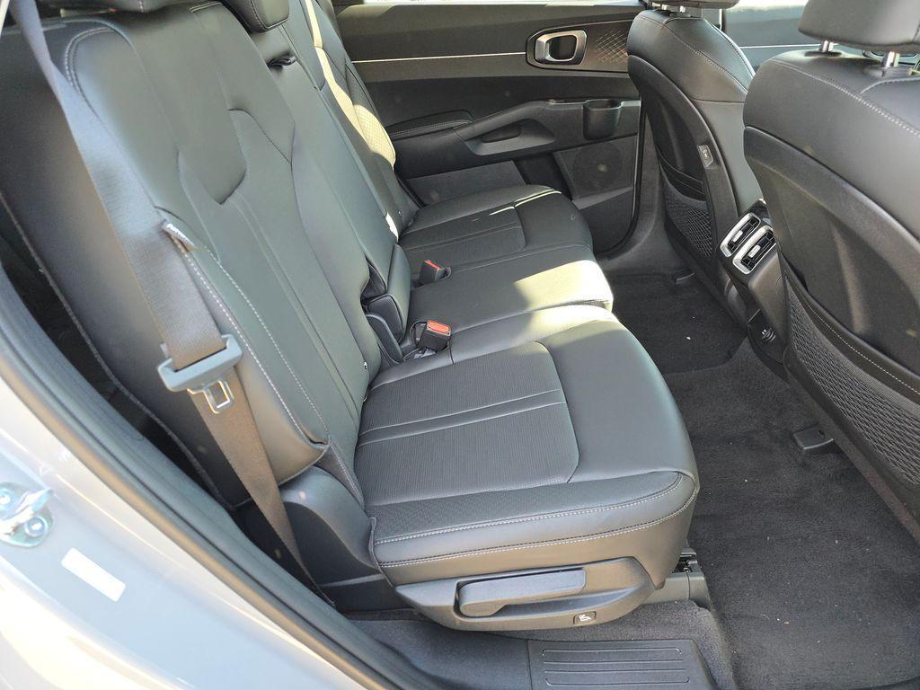 new 2026 Kia Sorento car, priced at $33,137