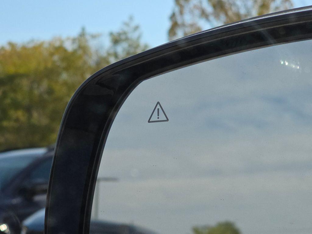 new 2026 Kia Sorento car, priced at $33,137