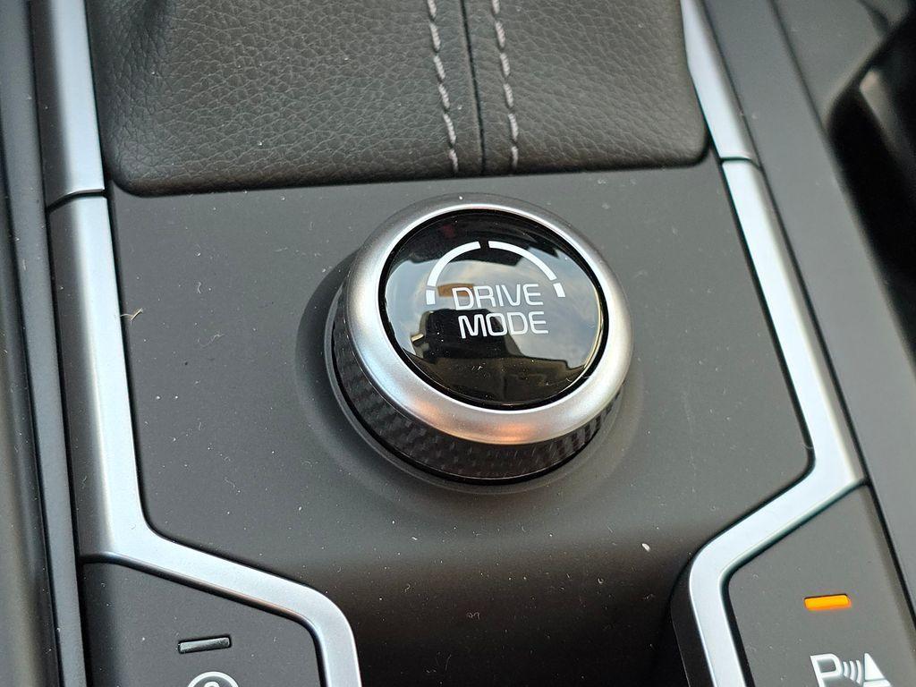 new 2026 Kia Sorento car, priced at $33,137