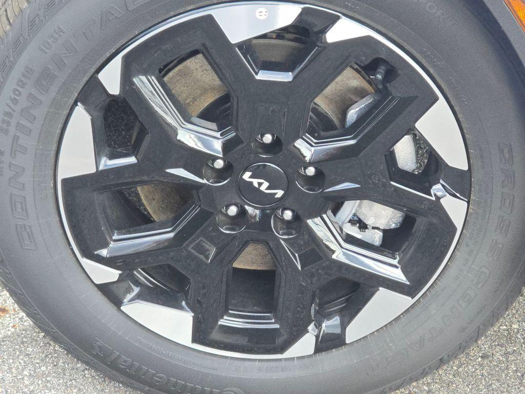 new 2026 Kia Sorento car, priced at $33,479