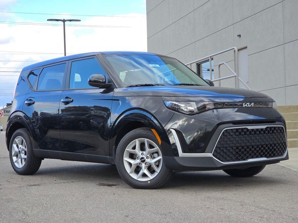 new 2025 Kia Soul car, priced at $21,788