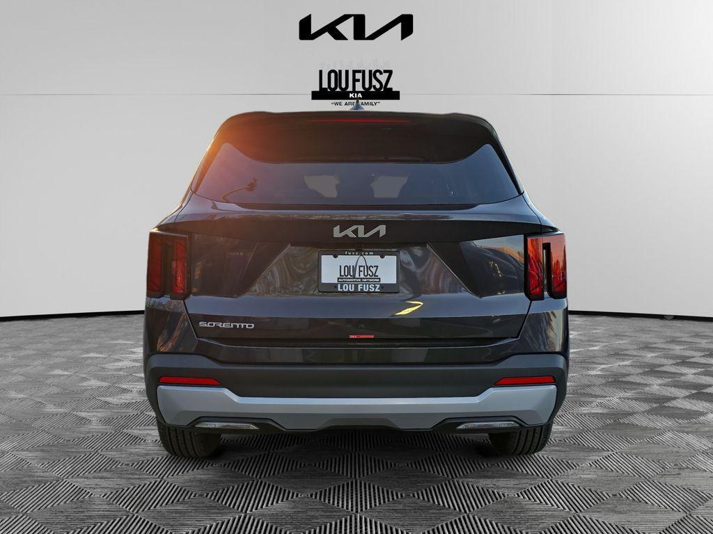 new 2026 Kia Sorento car, priced at $28,677