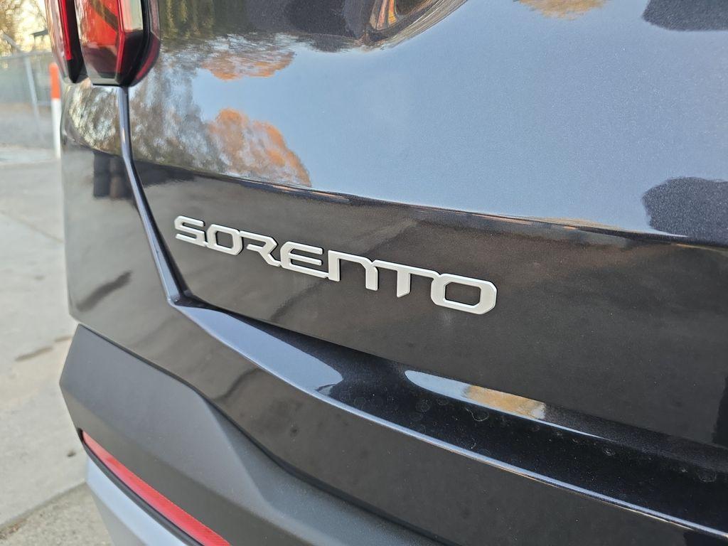 new 2026 Kia Sorento car, priced at $28,677