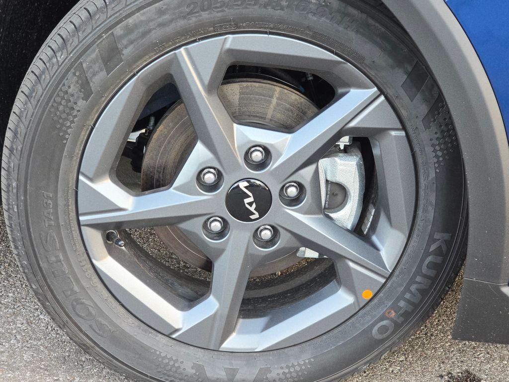 new 2025 Kia K4 car, priced at $21,640